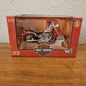 1998 Maisto Harley Davidson 1:18 Scale Heritage Classic Series 5 NIB